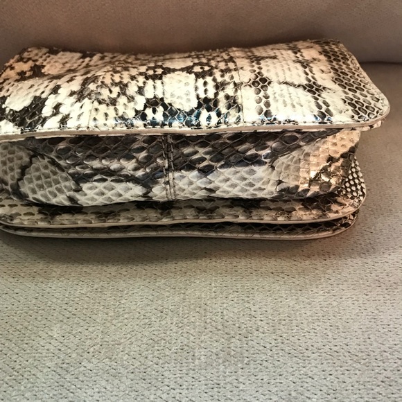 Snakeskin chainlink handbag, like new condition - Picture 3 of 5